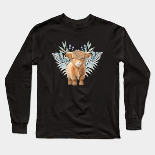 Adorable baby Scottish mountain Cow - beautiful flowers and leaves Long Sleeve T-Shirt